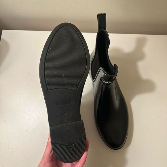 Nautica Glossy Black Ankle Boots - Picture 3 of 4